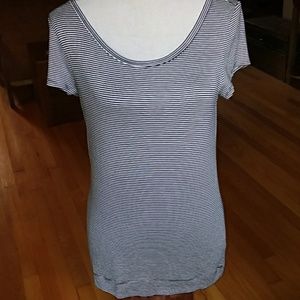 The Limited black/white striped L dress T shirt 🍒